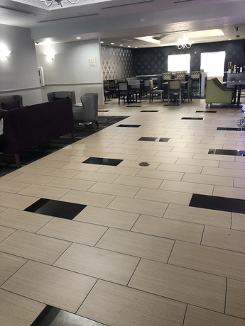 Imagen de los interiores del Hotel La Quinta Inn and Suites By Wyndham Port Orange / Daytona. Foto 15