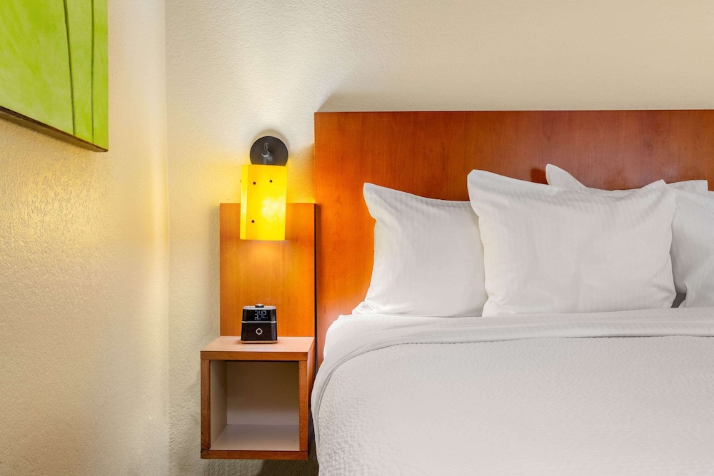 Imagen de la habitación del Hotel La Quinta Inn and Suites By Wyndham Raleigh Crabtree. Foto 2