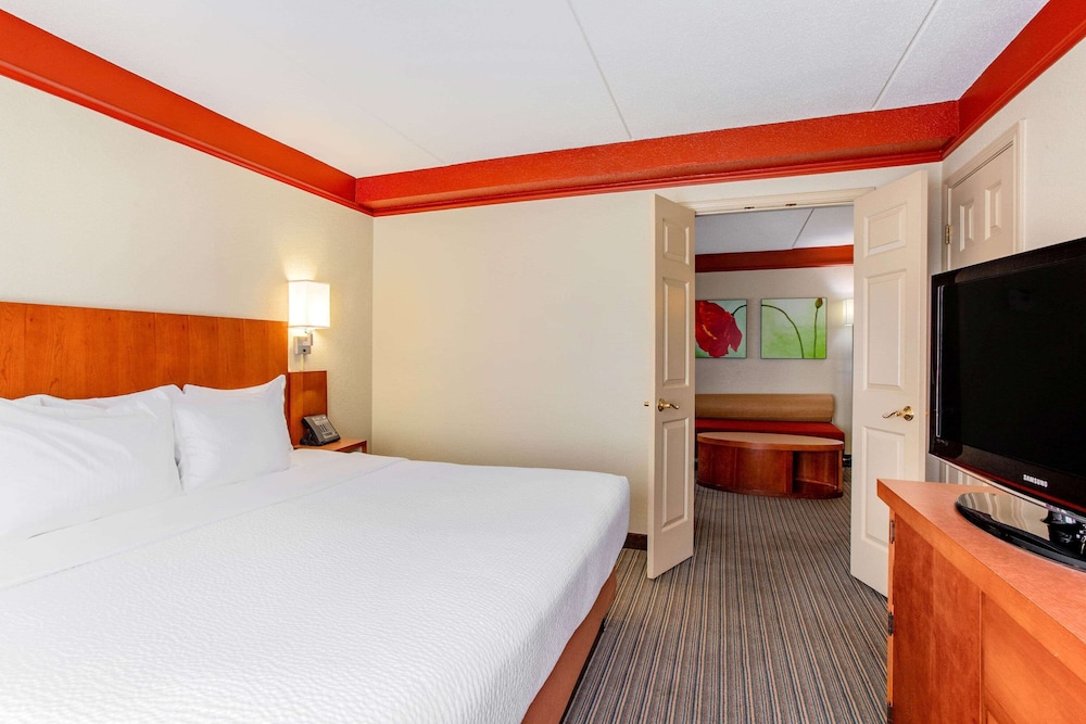 Imagen de la habitación del Hotel La Quinta Inn and Suites By Wyndham Raleigh Crabtree. Foto 14