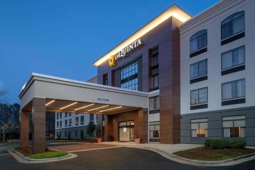 Imagen general del Hotel La Quinta Inn and Suites By Wyndham Raleigh Downtown North. Foto 5