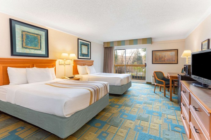 Imagen de la habitación del Hotel La Quinta Inn and Suites By Wyndham Redding. Foto 12