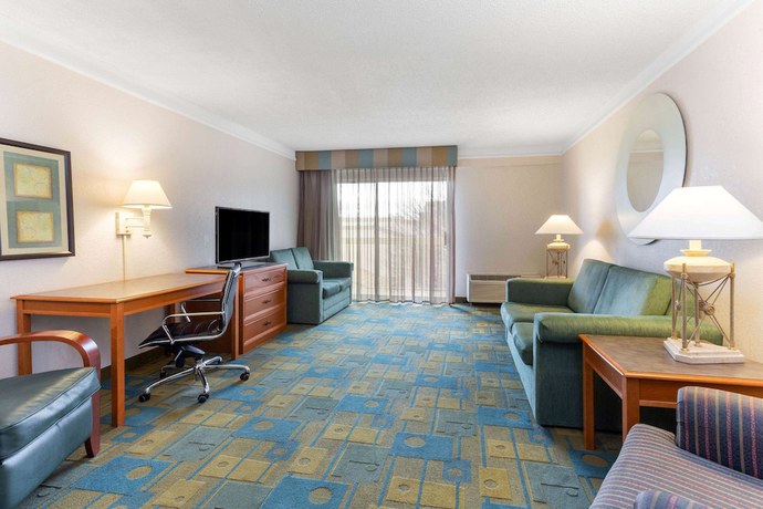 Imagen de la habitación del Hotel La Quinta Inn and Suites By Wyndham Redding. Foto 13
