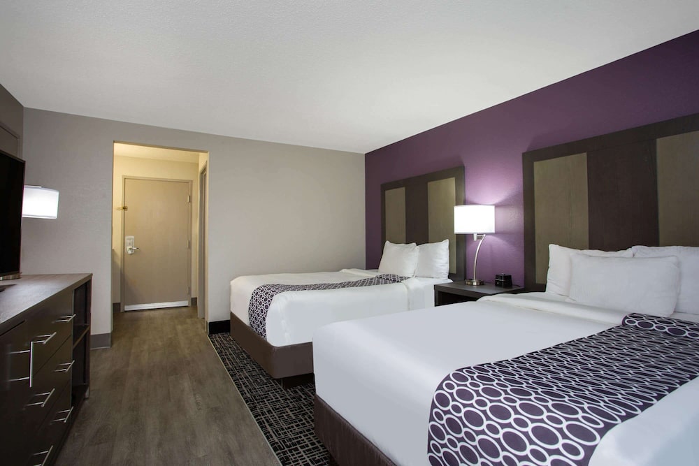 Imagen de la habitación del Hotel La Quinta Inn and Suites By Wyndham Roanoke Salem. Foto 3
