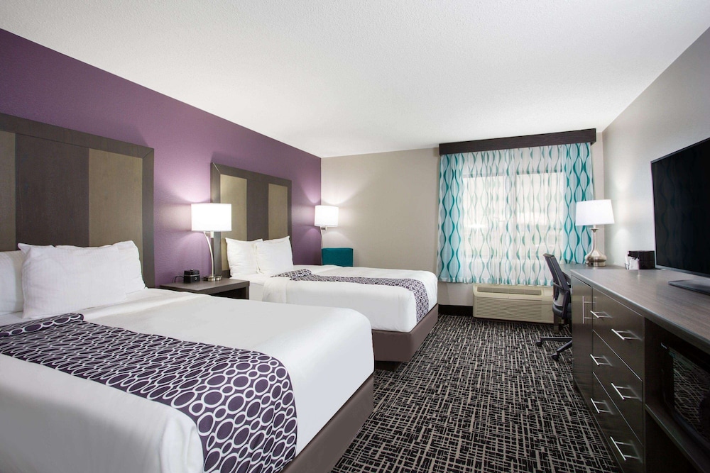 Imagen de la habitación del Hotel La Quinta Inn and Suites By Wyndham Roanoke Salem. Foto 5