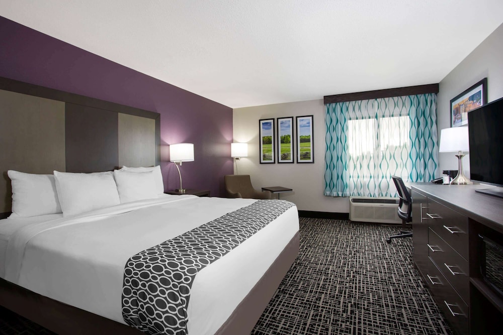 Imagen de la habitación del Hotel La Quinta Inn and Suites By Wyndham Roanoke Salem. Foto 9
