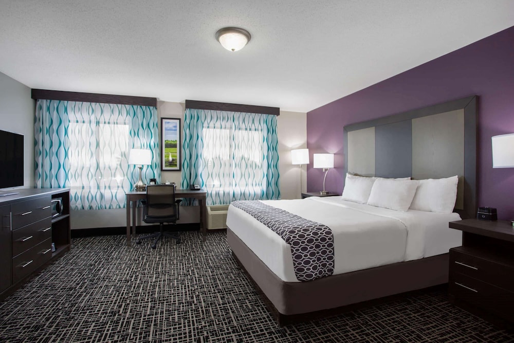 Imagen de la habitación del Hotel La Quinta Inn and Suites By Wyndham Roanoke Salem. Foto 14
