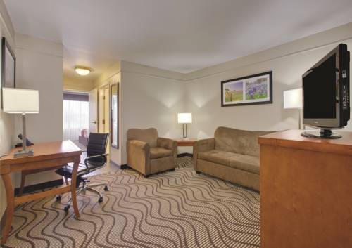 Imagen de la habitación del Hotel La Quinta Inn and Suites By Wyndham Rockwall. Foto 8