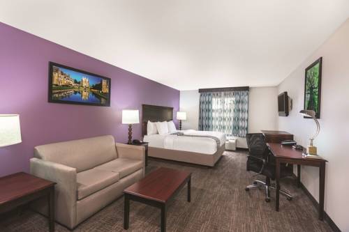 Imagen de la habitación del Hotel La Quinta Inn and Suites By Wyndham Rome. Foto 4