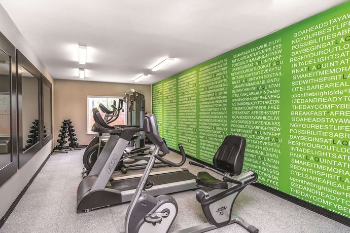 Imagen de los interiores del Hotel La Quinta Inn and Suites By Wyndham Rome. Foto 9