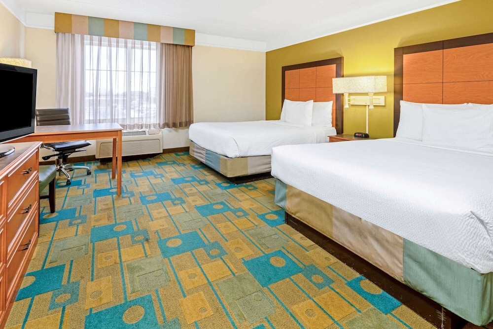 Imagen de la habitación del Hotel La Quinta Inn and Suites By Wyndham Salt Lake City Airport. Foto 5