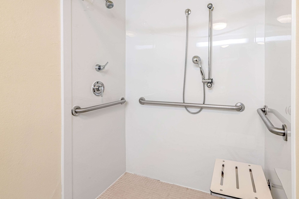 Imagen de la habitación del Hotel La Quinta Inn and Suites By Wyndham Salt Lake City Airport. Foto 15