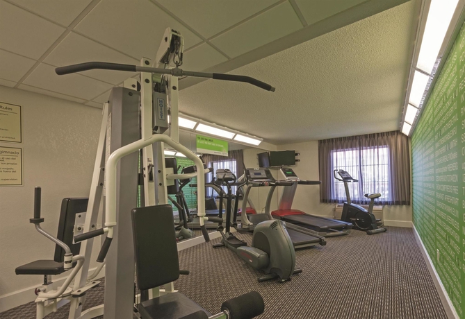 Imagen de los interiores del Hotel La Quinta Inn and Suites By Wyndham San Antonio Airport. Foto 15