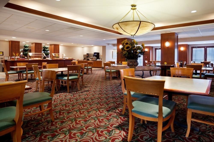 Imagen del bar/restaurante del Hotel La Quinta Inn and Suites By Wyndham San Antonio Downtown. Foto 1