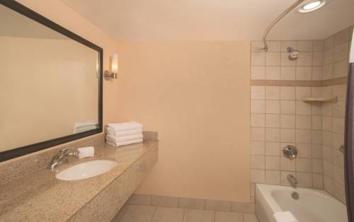 Imagen de la habitación del Hotel La Quinta Inn and Suites By Wyndham San Antonio Medical Ctr Nw. Foto 6