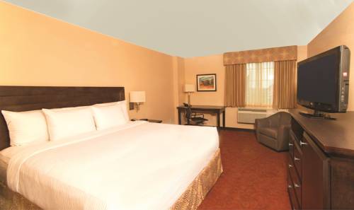 Imagen de la habitación del Hotel La Quinta Inn and Suites By Wyndham San Antonio Medical Ctr Nw. Foto 8