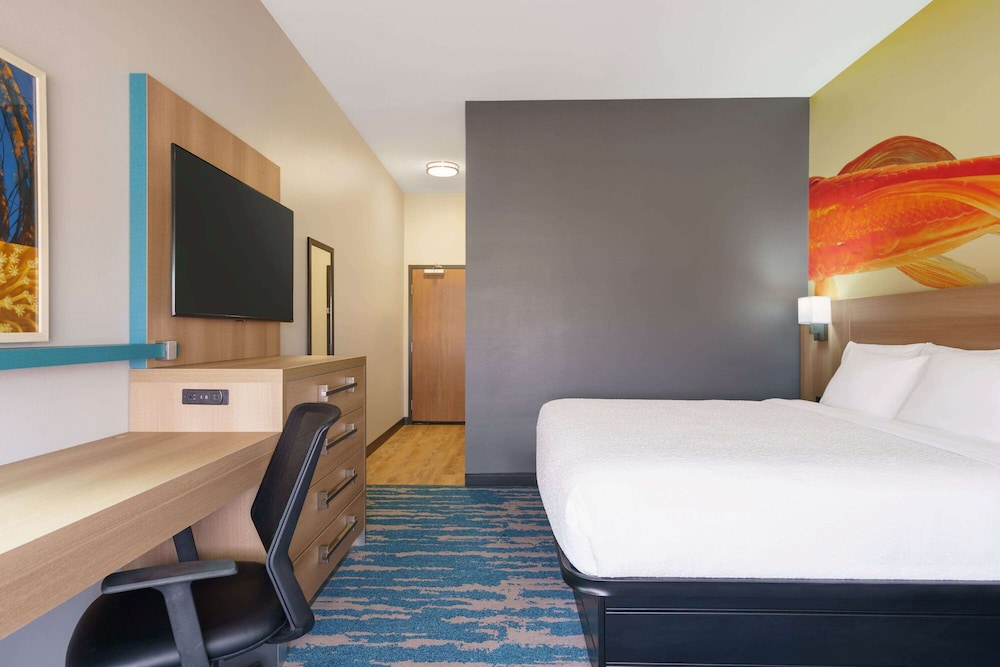 Imagen de la habitación del Hotel La Quinta Inn and Suites By Wyndham San Antonio Seaworld/lafb. Foto 5