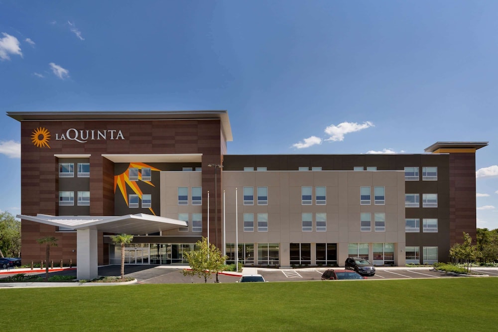 Imagen general del Hotel La Quinta Inn and Suites By Wyndham San Antonio Seaworld/lafb. Foto 1