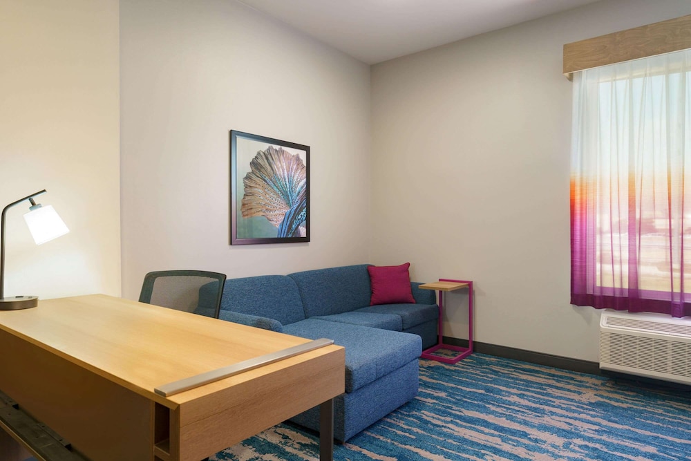 Imagen de la habitación del Hotel La Quinta Inn and Suites By Wyndham San Antonio Seaworld/lafb. Foto 17