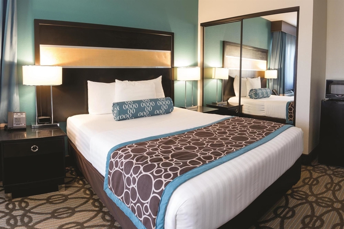 Imagen de la habitación del Hotel La Quinta Inn and Suites By Wyndham San Diego Mission Bay. Foto 10