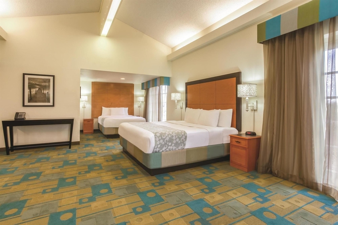 Imagen de la habitación del Hotel La Quinta Inn and Suites By Wyndham San Francisco Airport N. Foto 6