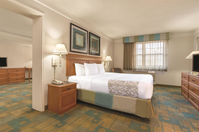 Imagen de la habitación del Hotel La Quinta Inn and Suites By Wyndham San Francisco Airport N. Foto 8