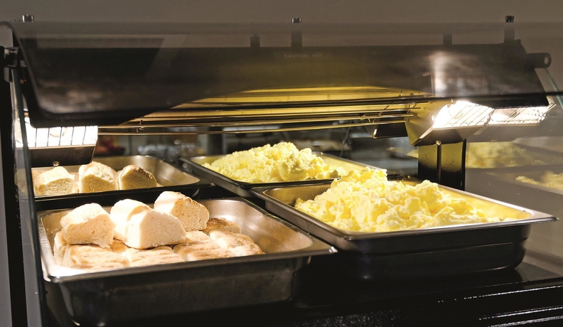 Imagen del bar/restaurante del Hotel La Quinta Inn and Suites By Wyndham San Jose Airport. Foto 5