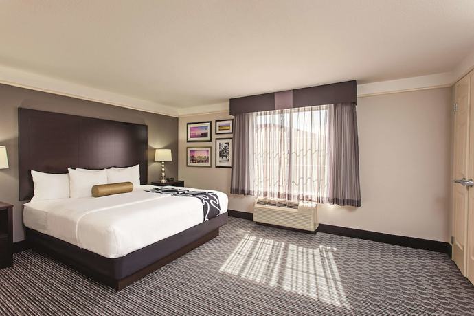 Imagen de la habitación del Hotel La Quinta Inn and Suites By Wyndham Santa Clarita - Valencia. Foto 4