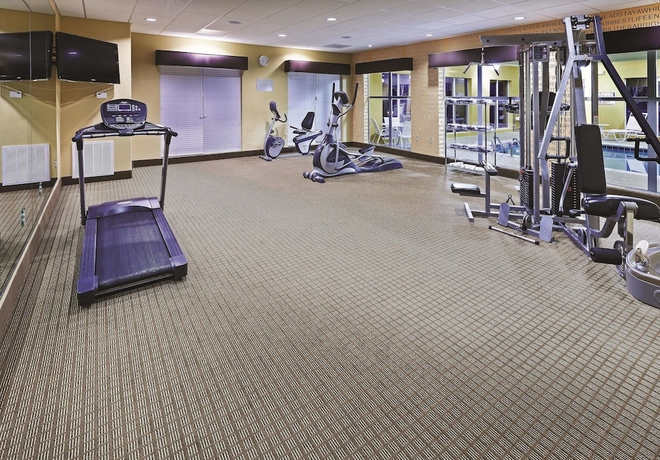 Imagen de los interiores del Hotel La Quinta Inn and Suites By Wyndham Searcy. Foto 15