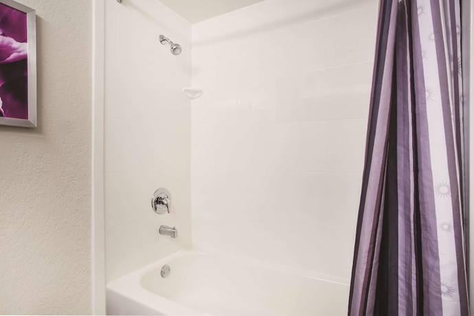 Imagen de la habitación del Hotel La Quinta Inn and Suites By Wyndham Seattle Bellevue/kirkland. Foto 5