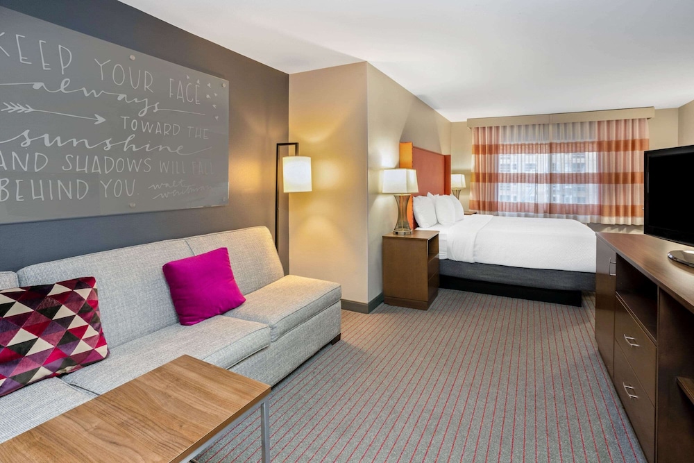 Imagen de la habitación del Hotel La Quinta Inn and Suites By Wyndham Seattle Federal Way. Foto 11