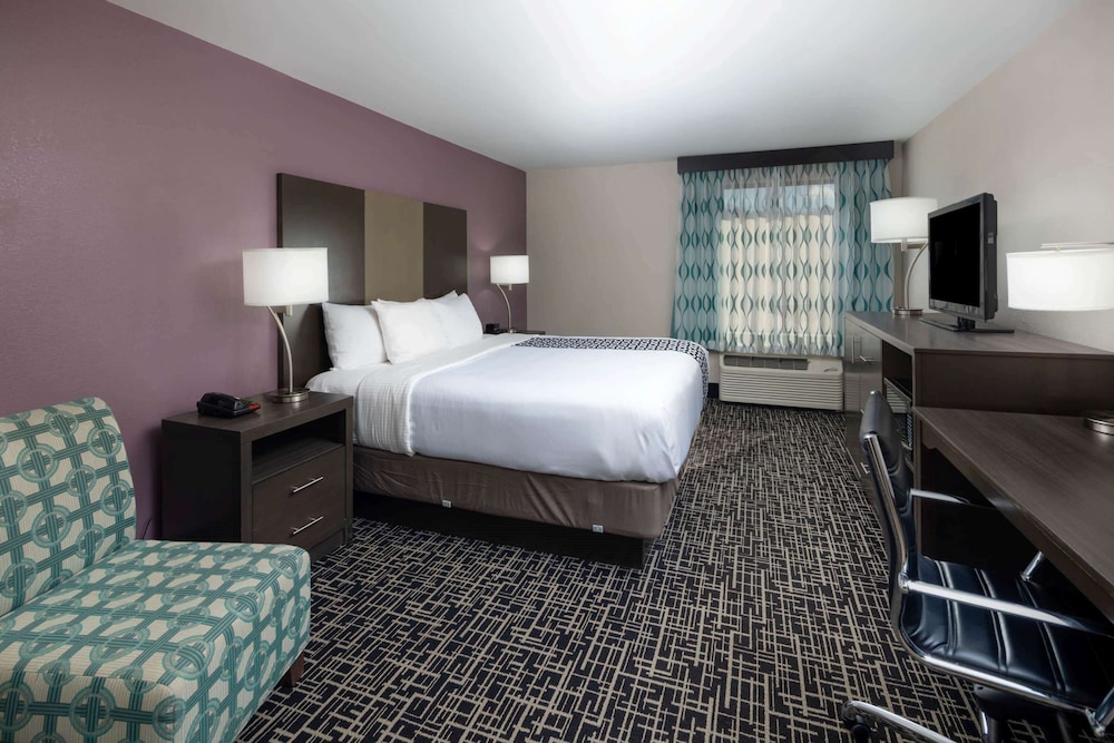 Imagen de la habitación del Hotel La Quinta Inn and Suites By Wyndham Snellville-stone Mountain. Foto 2