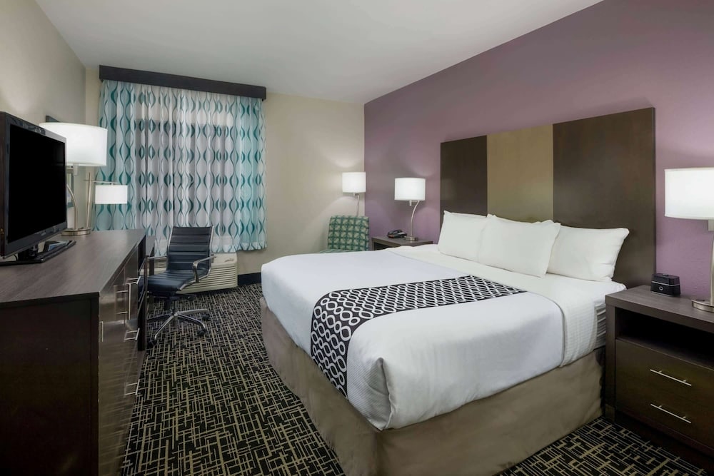 Imagen de la habitación del Hotel La Quinta Inn and Suites By Wyndham Snellville-stone Mountain. Foto 6