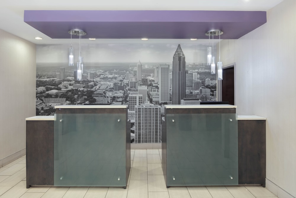 Imagen de los interiores del Hotel La Quinta Inn and Suites By Wyndham Snellville-stone Mountain. Foto 19