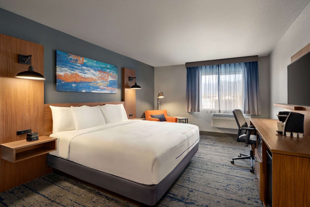 Imagen de la habitación del Hotel La Quinta Inn and Suites By Wyndham Springfield. Foto 15