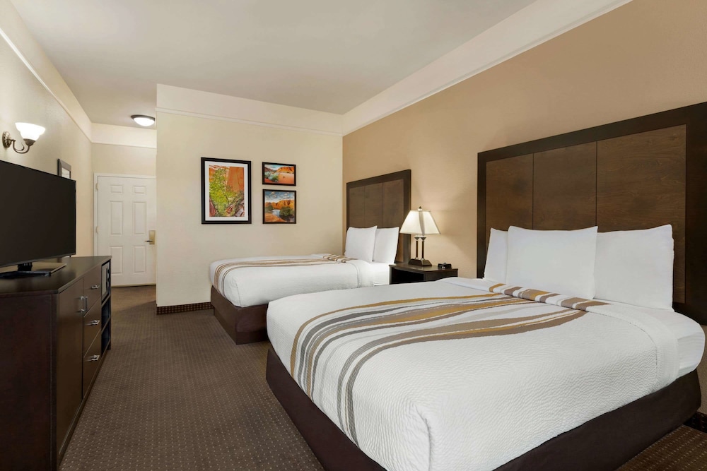 Imagen de la habitación del Hotel La Quinta Inn and Suites By Wyndham St. George. Foto 2