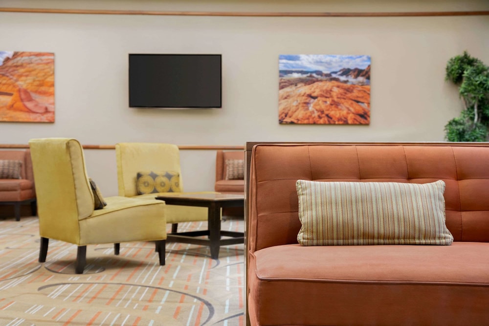 Imagen de los interiores del Hotel La Quinta Inn and Suites By Wyndham St. George. Foto 18