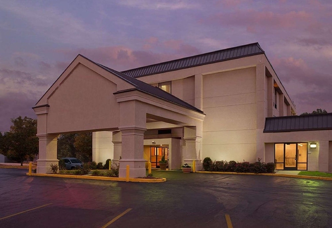 Imagen general del Hotel La Quinta Inn and Suites By Wyndham St Louis Route 66. Foto 1