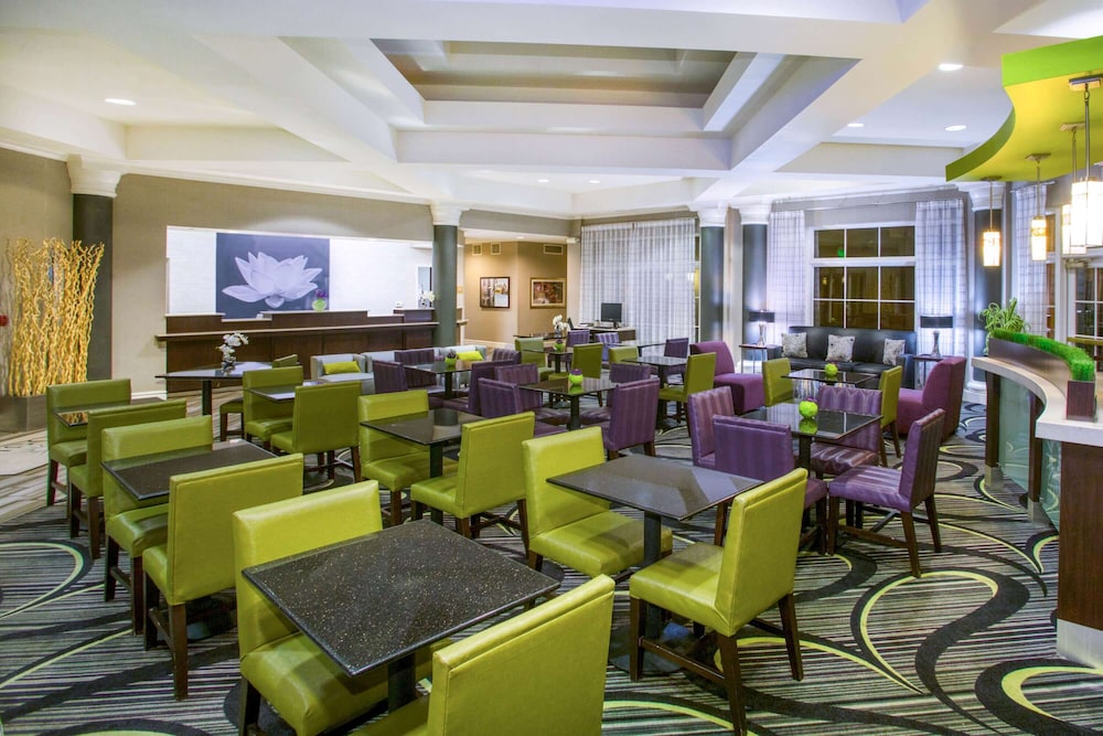 Imagen de los interiores del Hotel La Quinta Inn and Suites By Wyndham St. Louis Westport. Foto 20