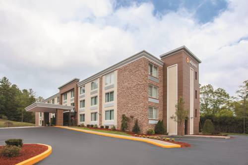 Imagen general del Hotel La Quinta Inn and Suites By Wyndham Sturbridge. Foto 1