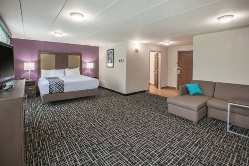 Imagen de la habitación del Hotel La Quinta Inn and Suites By Wyndham Sturbridge. Foto 9