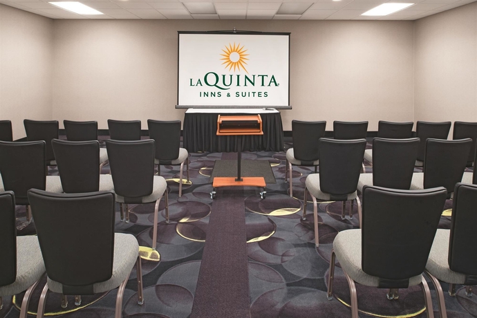 Imagen de los interiores del Hotel La Quinta Inn and Suites By Wyndham Tacoma - Seattle. Foto 16
