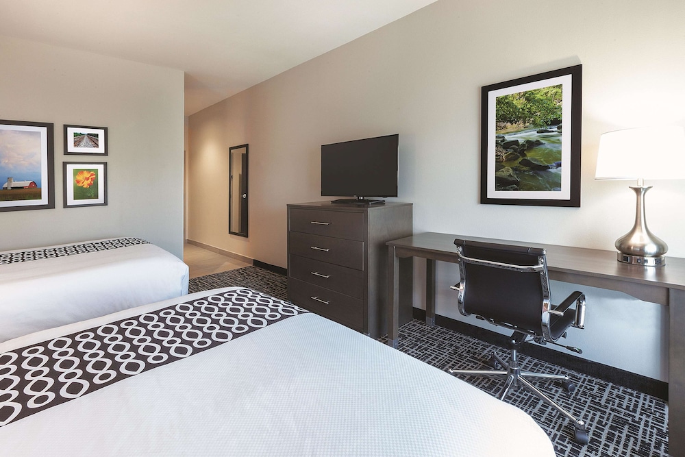 Imagen de la habitación del Hotel La Quinta Inn and Suites By Wyndham Terre Haute. Foto 3