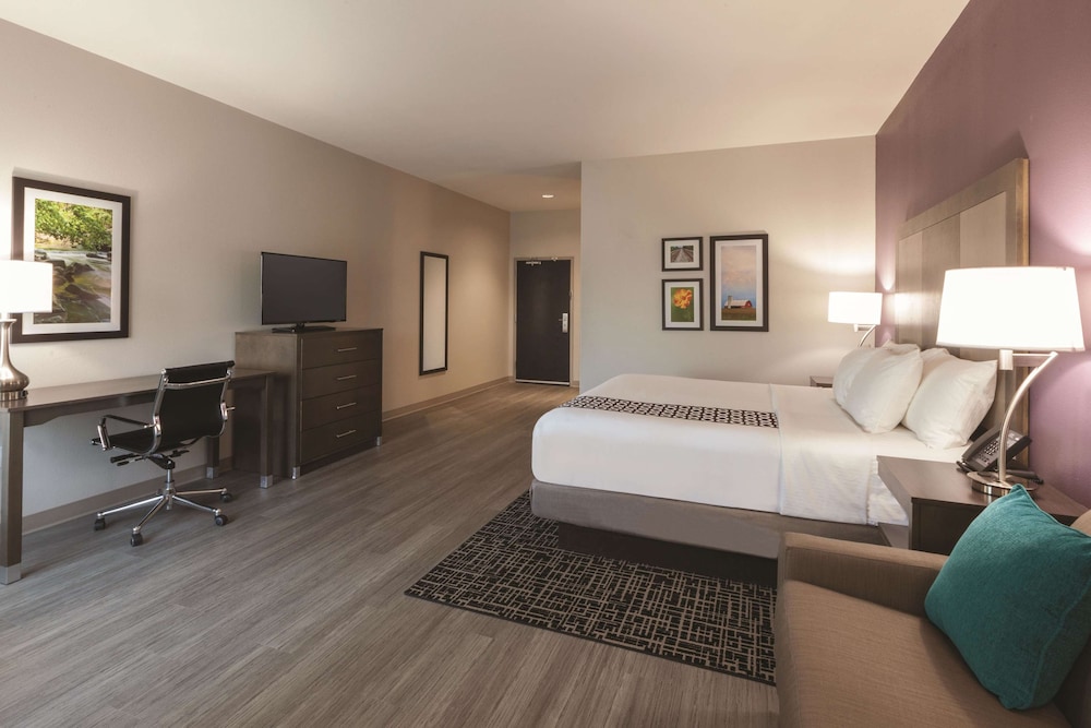 Imagen de la habitación del Hotel La Quinta Inn and Suites By Wyndham Terre Haute. Foto 5