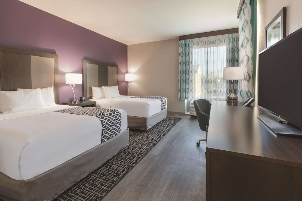 Imagen de la habitación del Hotel La Quinta Inn and Suites By Wyndham Terre Haute. Foto 8