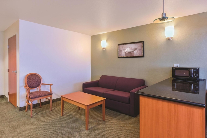 Imagen de la habitación del Hotel La Quinta Inn and Suites By Wyndham Tulare. Foto 11