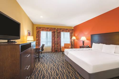 Imagen de la habitación del Hotel La Quinta Inn and Suites By Wyndham Tulsa Airpt / Expo Square. Foto 3