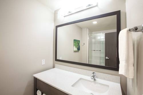 Imagen de la habitación del Hotel La Quinta Inn and Suites By Wyndham Tulsa Broken Arrow. Foto 6