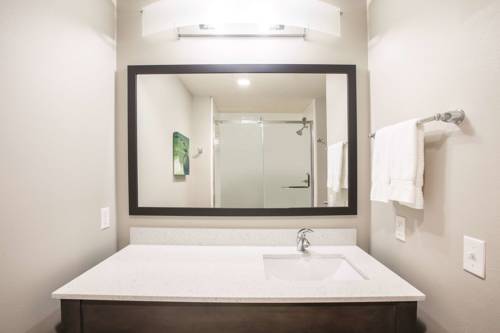 Imagen de la habitación del Hotel La Quinta Inn and Suites By Wyndham Tulsa Broken Arrow. Foto 7