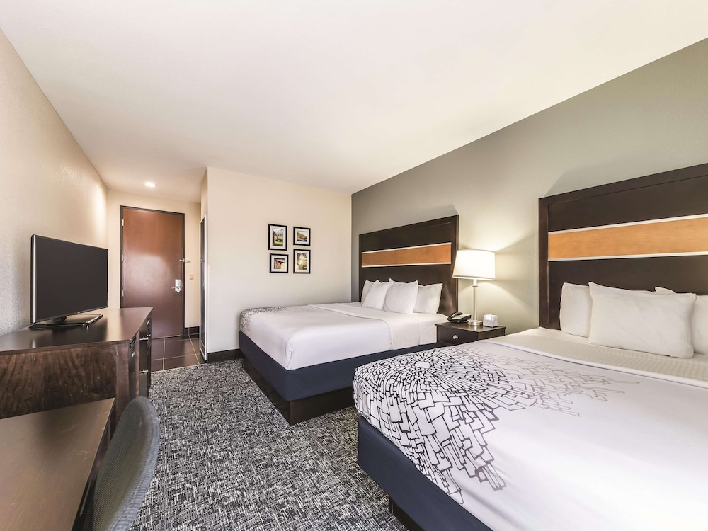 Imagen de la habitación del Hotel La Quinta Inn and Suites By Wyndham Tulsa - Catoosa Route 66. Foto 2