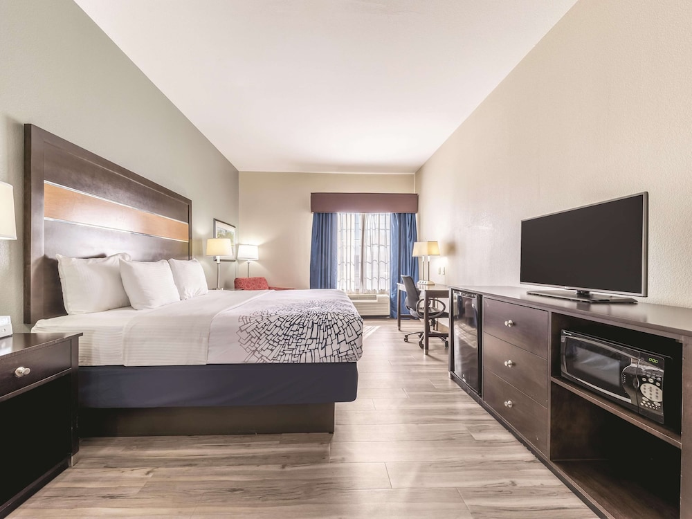 Imagen de la habitación del Hotel La Quinta Inn and Suites By Wyndham Tulsa - Catoosa Route 66. Foto 13